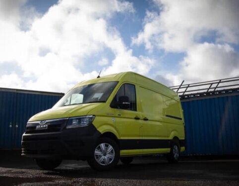 MAN TGE high roof panel van in yellow
